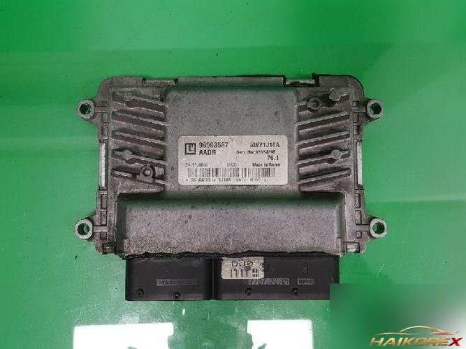 Daewoo Lacetti 2009 — блок управления двигателем ECU 96983587 10
