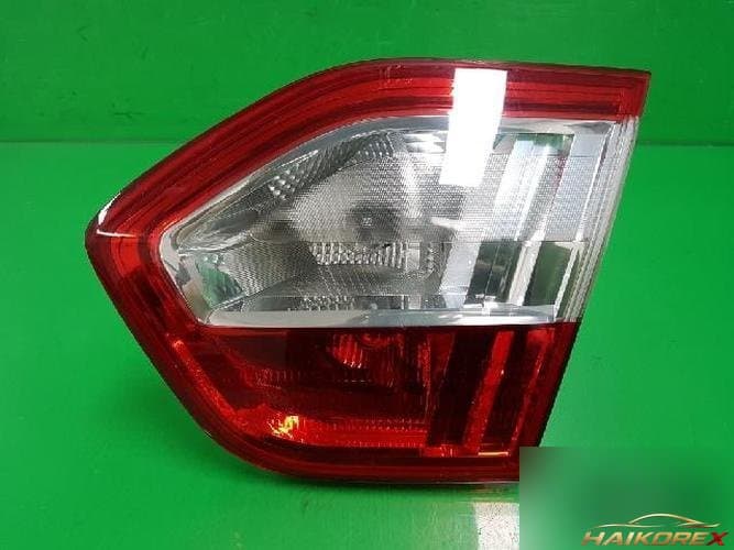Renault SM3 2010 — накладка крышки багажника (с фонарём) 265500017R 10
