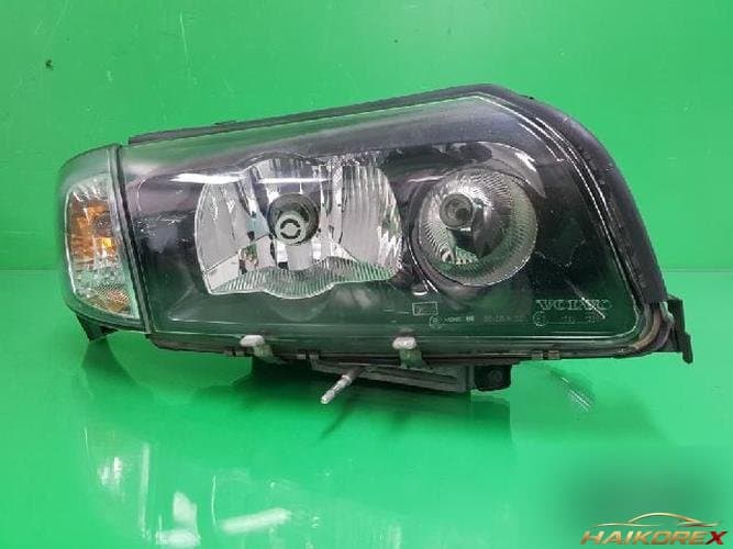 Volvo S80 2004 — фара правая 30655902