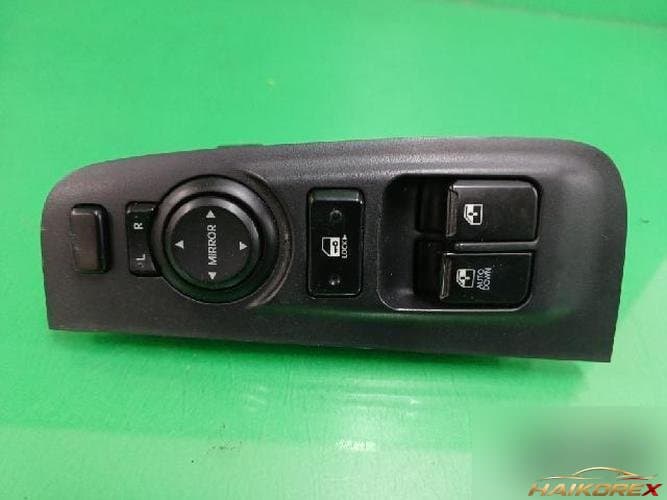 Hyundai Grand Starex 2010 — выключатель стеклоподъемника передний правый