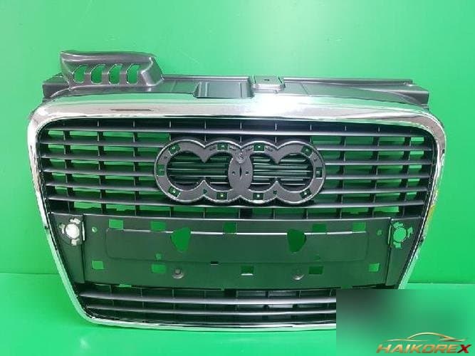 Audi A4 2009 — решетка радиатора