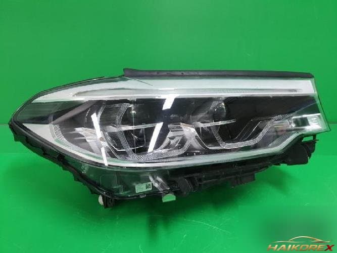 BMW 5 Series 2017 — фара правая