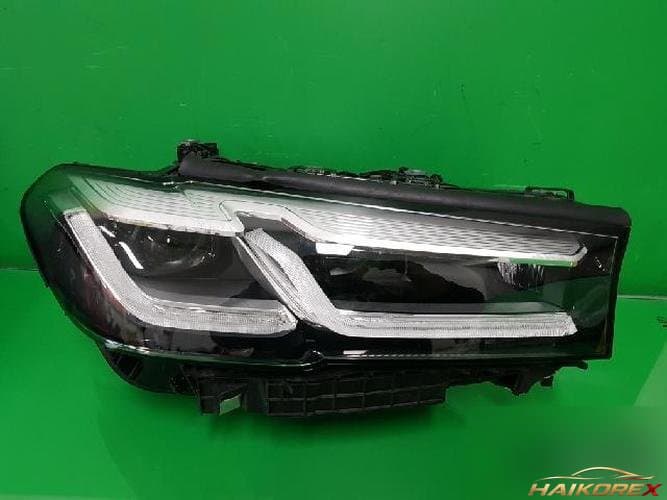 BMW 5 серия 2020 — фара правая 9850582-06