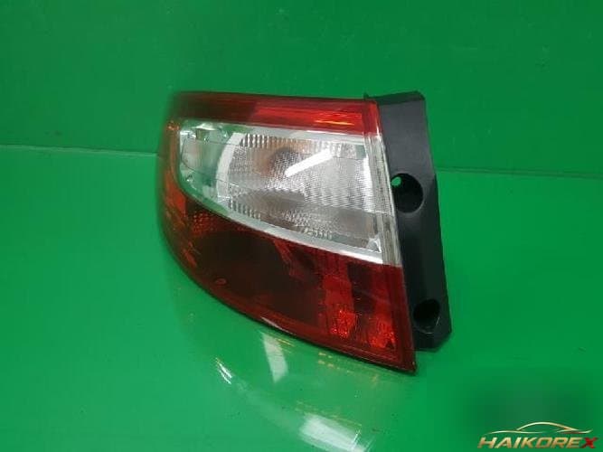 Renault SM3 2010 — комбинированный фонарь задний левый (водительский) 265550016R