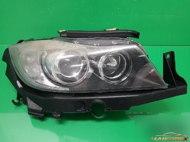 BMW 3 Series 2005 — фара правая 51117116708