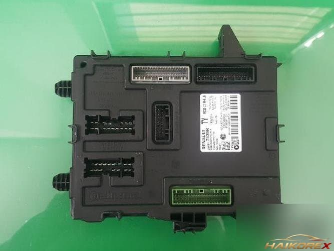 Renault SM6 2016 — модуль ETACS/BCM 284B17439R