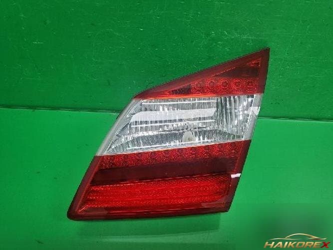 Hyundai Genesis 2013 — задний фонарь (фонарь багажника) 924043M200
