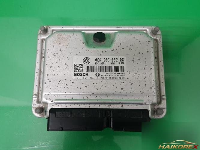Volkswagen Beetle 2008 — блок управления двигателем ECU 06A 906 032