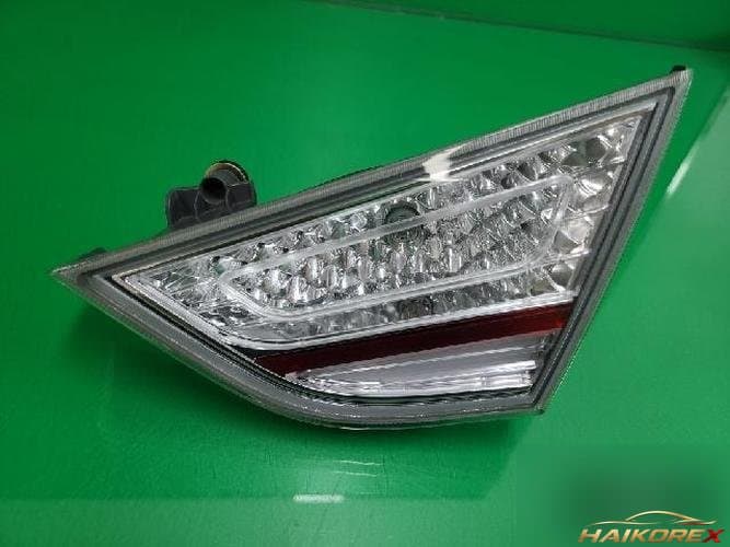 Hyundai Sonata 2012 — фонарь багажника правый 924044R050