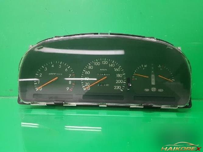 Hyundai Grandeur 1994 — панель приборов