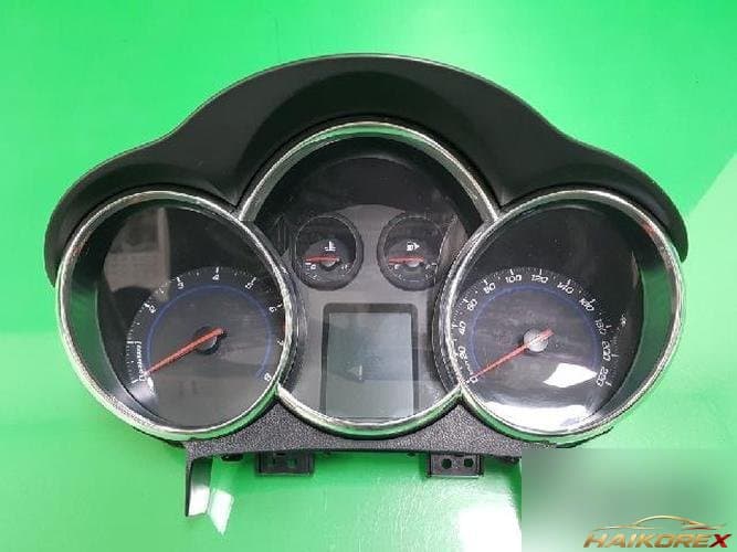 Chevrolet Cruze 2013 — панель приборов 95080011 3