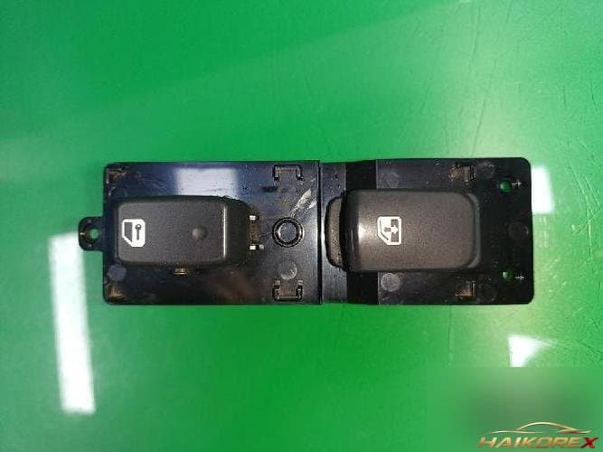 Kia Carens 2009 — выключатель стеклоподъёмника 935761D000