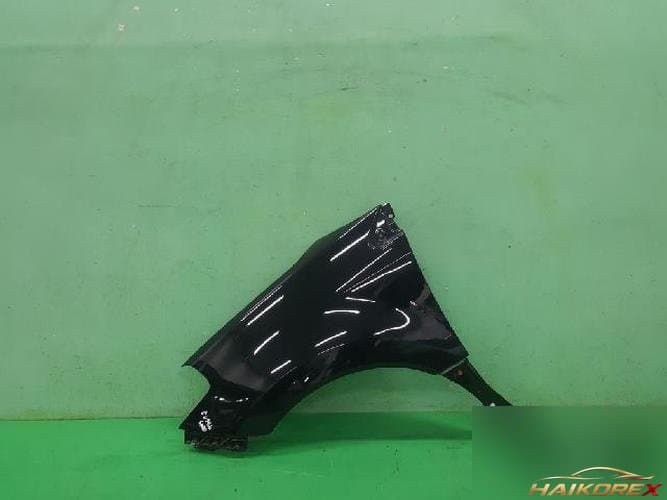 Renault QM5 2012 — крыло левое