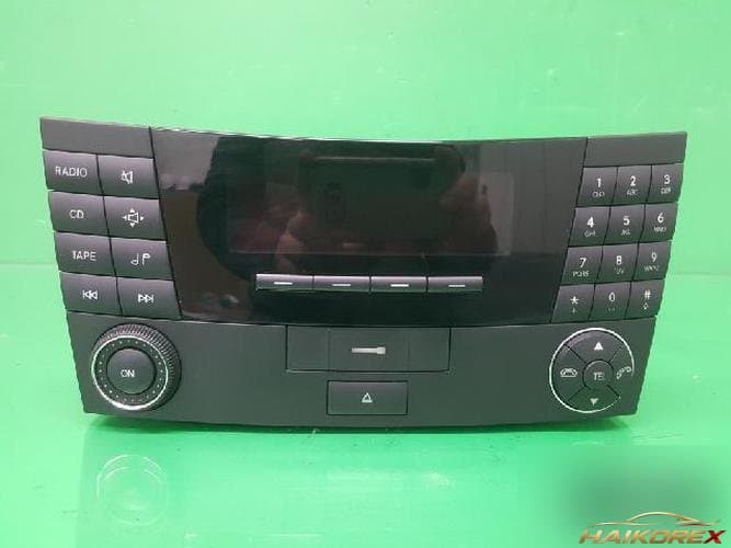 Mercedes-Benz E-Class 2003 — AV система A2118200879