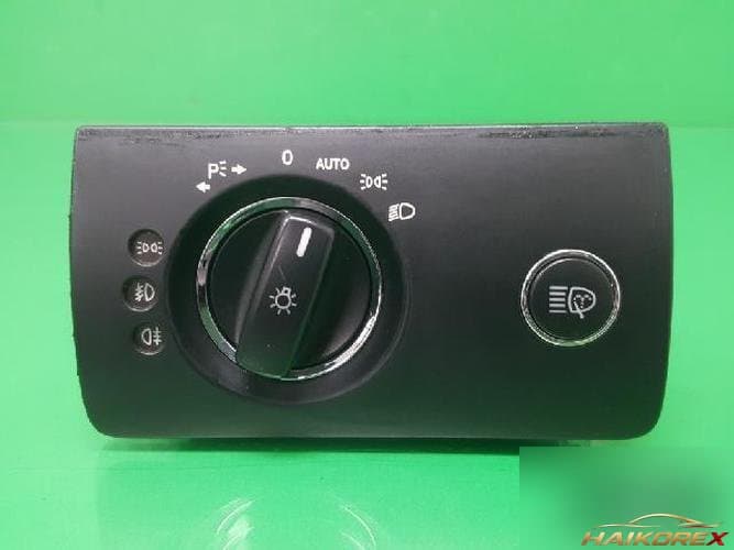 Mercedes-Benz M-класс 2006 — кнопка регулировки яркости