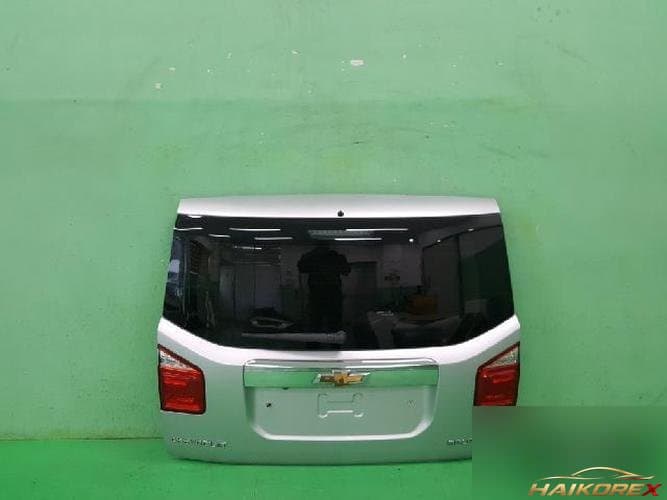 Chevrolet Orlando 2015 — крышка багажника