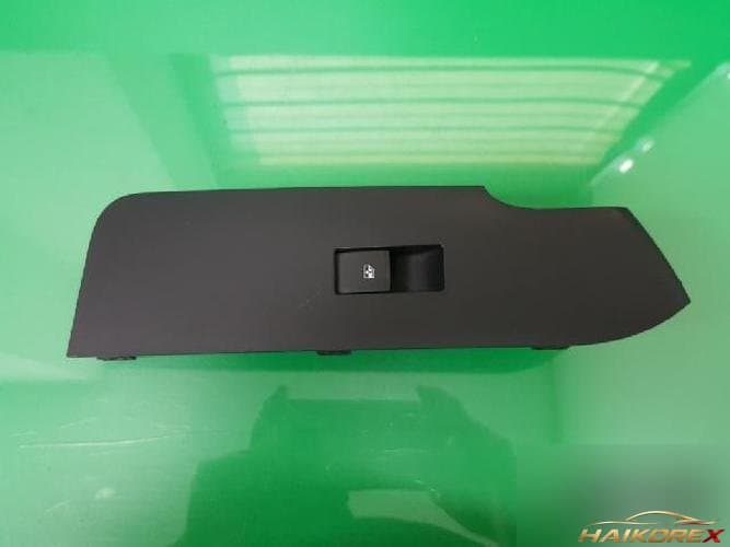 Daewoo Winstorm 2009 — выключатель стеклоподъемника 1