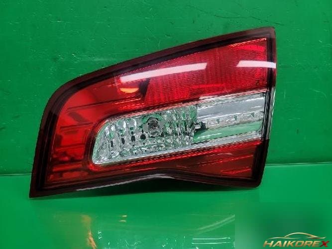 Renault QM5 2009 — накладка крышки багажника (с фонарём) 26550JY05A 2