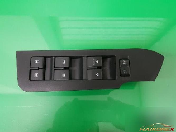 Daewoo Winstorm 2010 — кнопка стеклоподъемника 1
