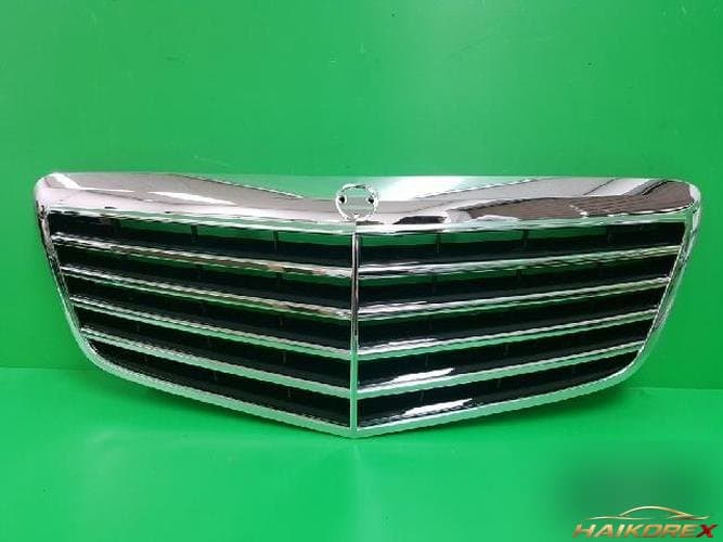 Mercedes-Benz E-Class 2009 — решётка радиатора MB122146