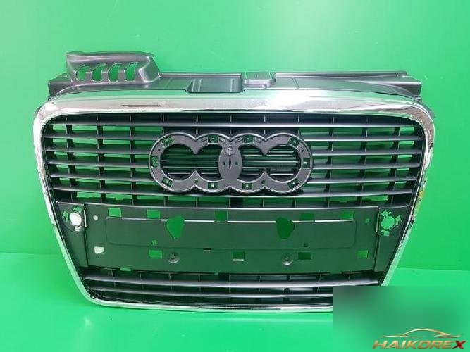 Audi A4 2009 — решётка радиатора AU1200112 2