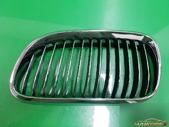 BMW 3 Series 2011 — решётка радиатора 33-9522 3