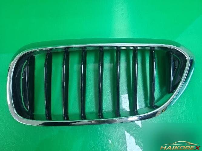BMW 5 Series 2017 — решётка радиатора 5113 7390863