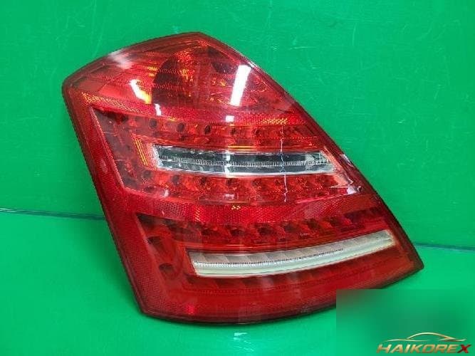 Mercedes-Benz S-Class 2006 — комбинированный фонарь задний левый (сторона водителя)
