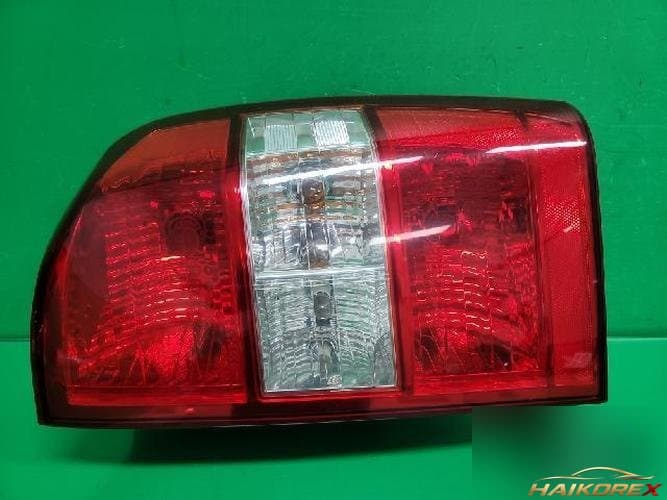 Kia Carnival 2010 — комбинированный фонарь задний правый (пассажирский) 92402 4D100