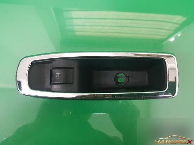 Renault QM5 2009 — кнопка стеклоподъемника левая задняя 25411JY00A