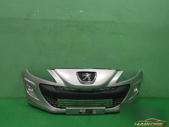 Peugeot 308 2010 — передний бампер