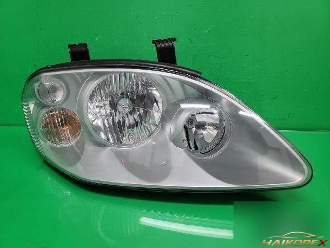 KG Mobility Rodius 2011 — фара головного света правая