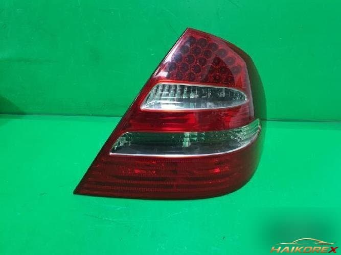 Mercedes-Benz E-Class 2003 — задний комбинированный фонарь правый (пассажирский) A2118200664