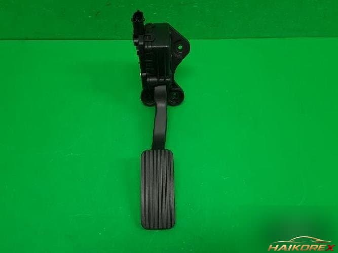 Hyundai Avante 2008 — педаль акселератора 327002H300