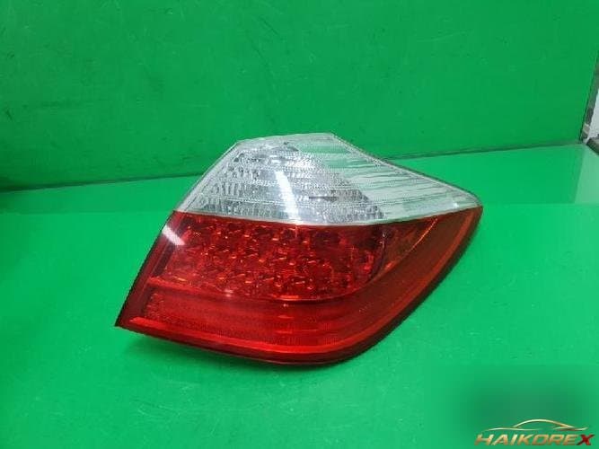 Hyundai Genesis 2008 — фонарь задний комбинированный правый (пассажирский) 92402 3M000 8