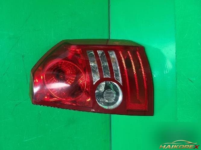 Chrysler 300 2008 — комбинированный задний фонарь правый (пассажирский) 04806370A