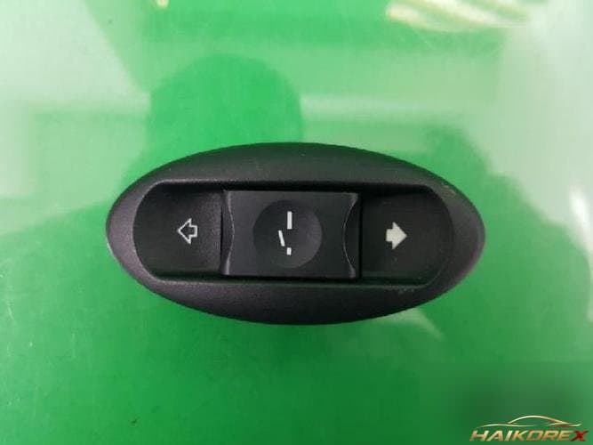 Mini Cooper 2005 — кнопка люка крыши