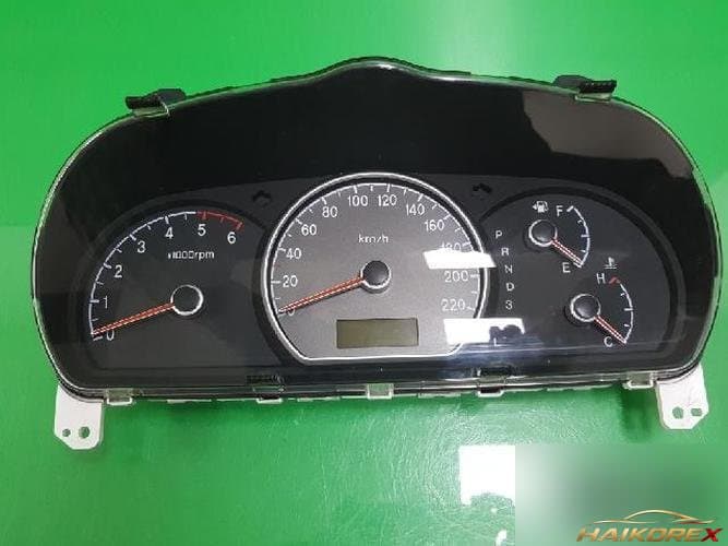 Hyundai Avante 2008 — панель приборов