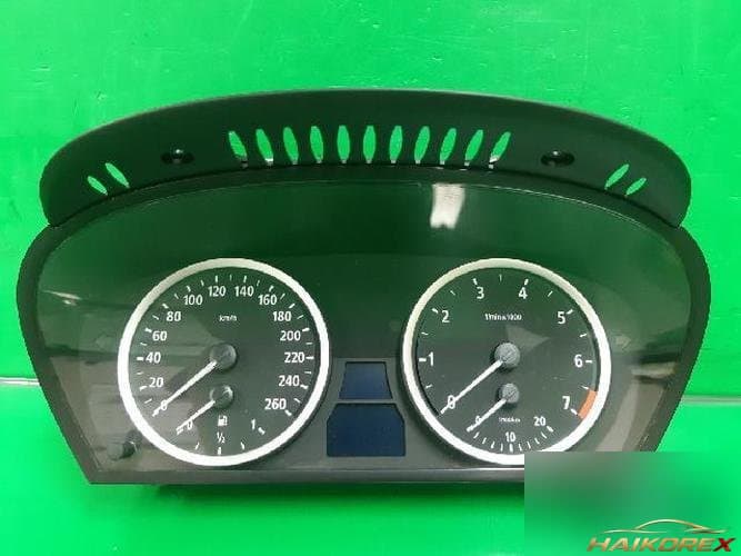 BMW 5 серия 2007 — приборная панель 6211 6983155