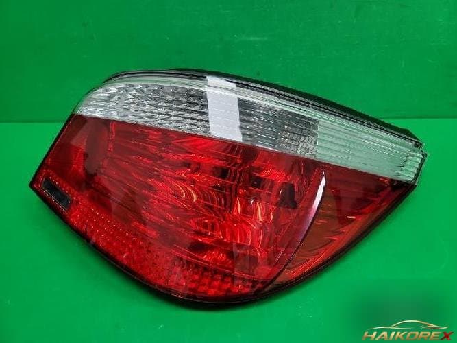 BMW 5 Series 2007 — комбинированный задний фонарь правый (пассажирский) 7165738