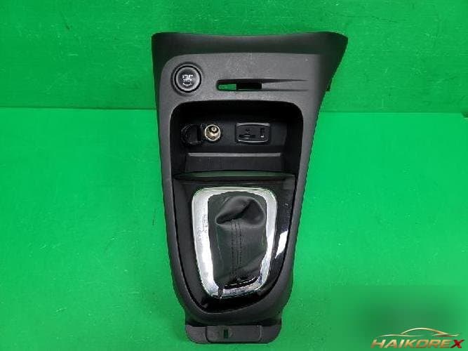 Renault QM3 2014 — консольный ящик 969123430R