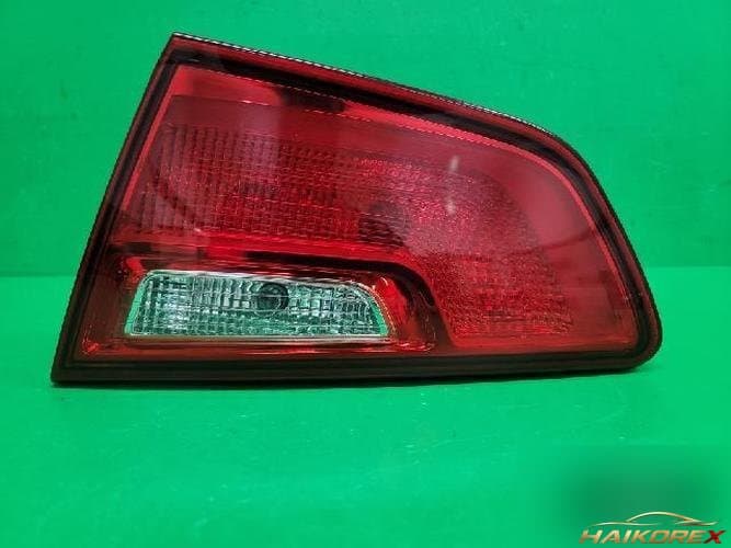 Kia K5 2014 — бело-отделочная панель багажника 924042T500