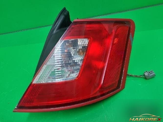 Ford Taurus 2010 — комбинированный задний фонарь правый (AG13 13B504-B)
