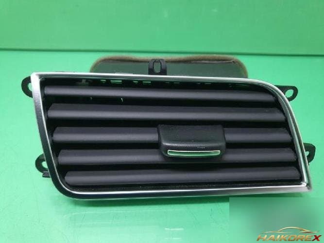 Audi A8 2011 — панель приборов 4H1 820 902 A