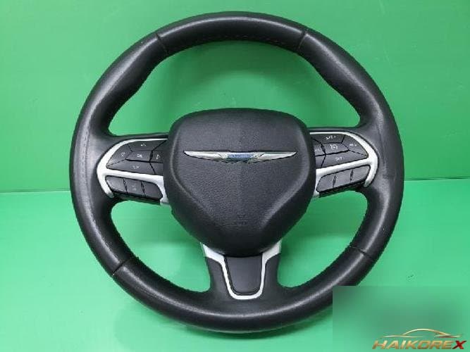 Chrysler 200 2015 — рулевое колесо