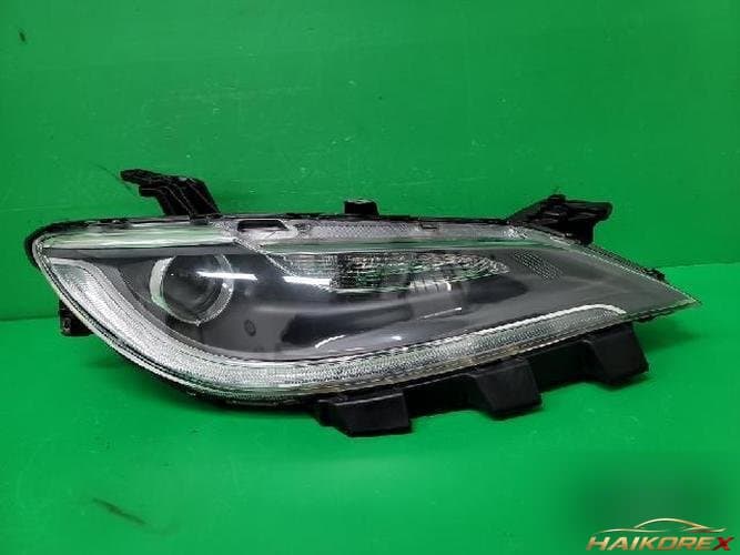 Chrysler 200 2015 — фара правая 68110248AE