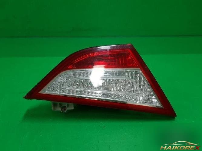 Hyundai Sonata 2012 — накладка задней двери левая 924033S000