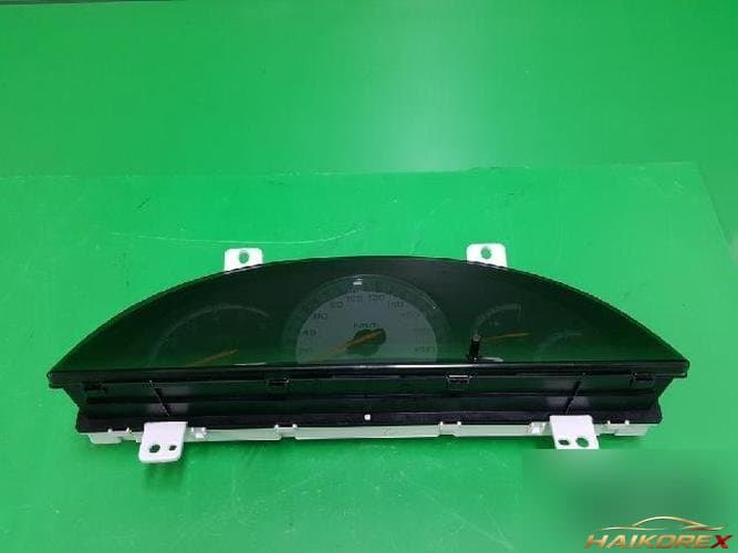 KG Mobility Rexton 2011 — приборная панель 8022008L40