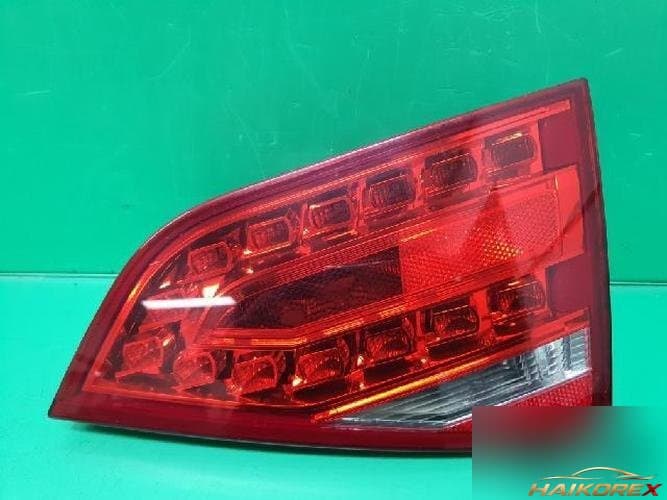 Audi A4 2010 — белый подмассив багажника