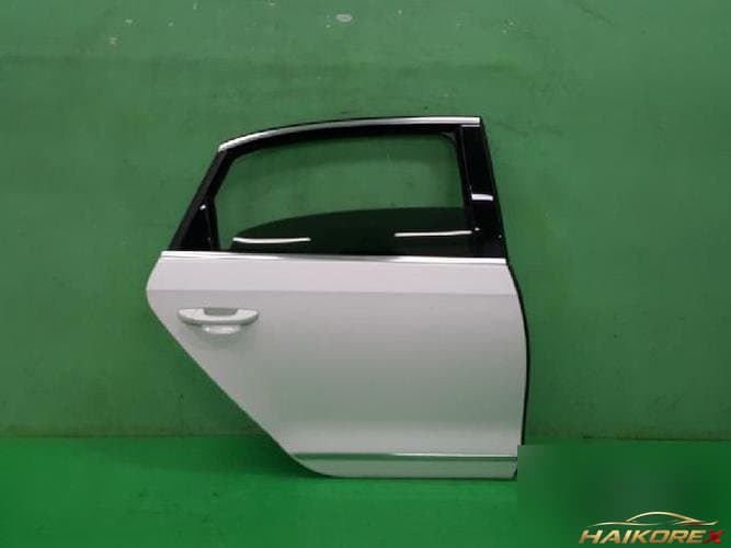 Volkswagen Passat 2013 — задняя правая дверь